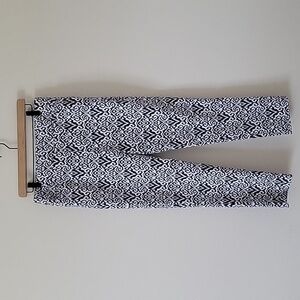 Chico's Dark Navy White So Slimming Brigitte Ikat Ankle Pants Size 8